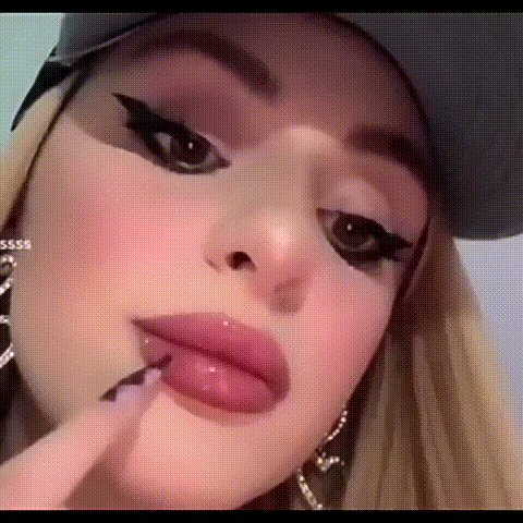 珠光不沾杯滋潤顯色鑽石口紅